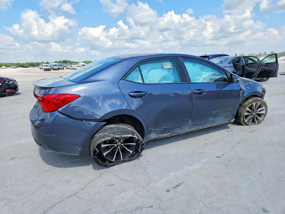 2018 TOYOTA COROLLA SE  