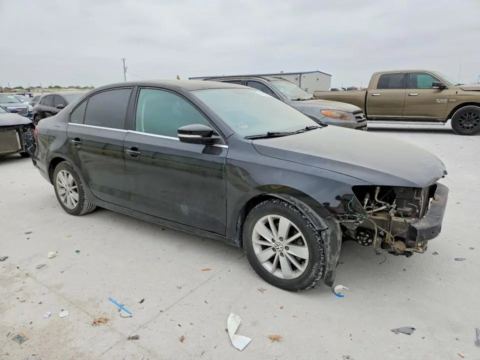 2017 VOLKSWAGEN JETTA SE  