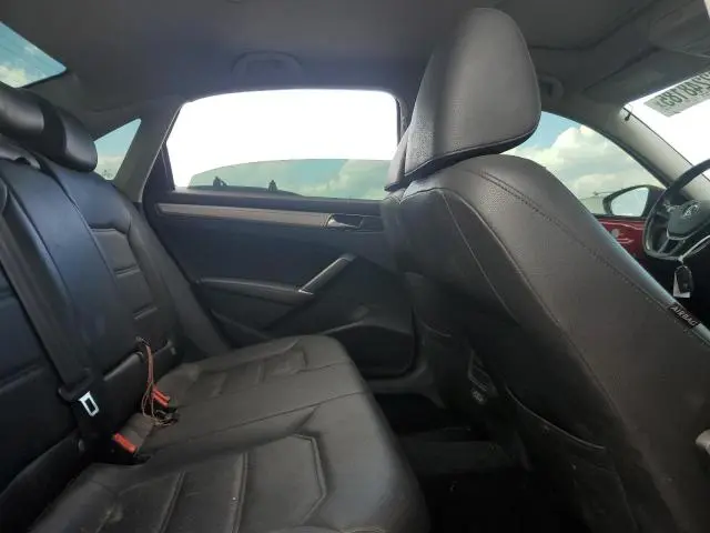 2019 VOLKSWAGEN PASSAT WOLFSBURG  