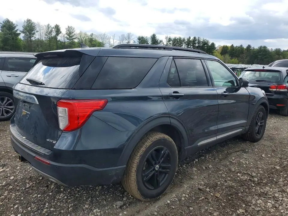 2022 FORD EXPLORER XLT  
