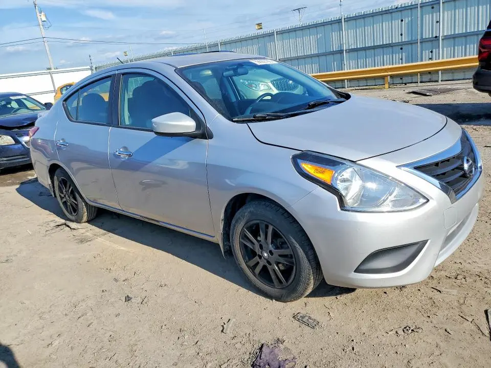 2019 NISSAN VERSA SV  