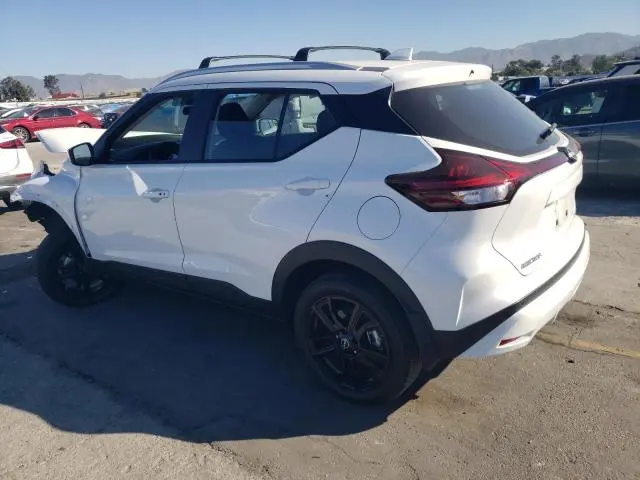 2024 NISSAN KICKS SV  