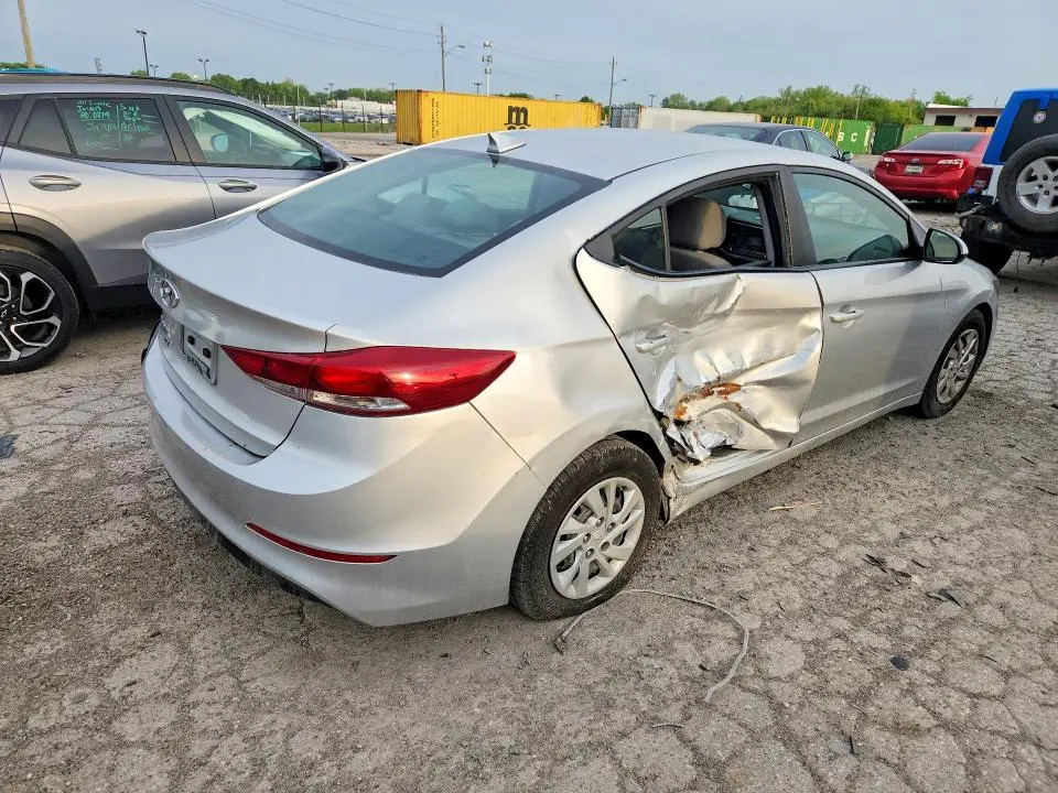 2017 HYUNDAI ELANTRA SE  