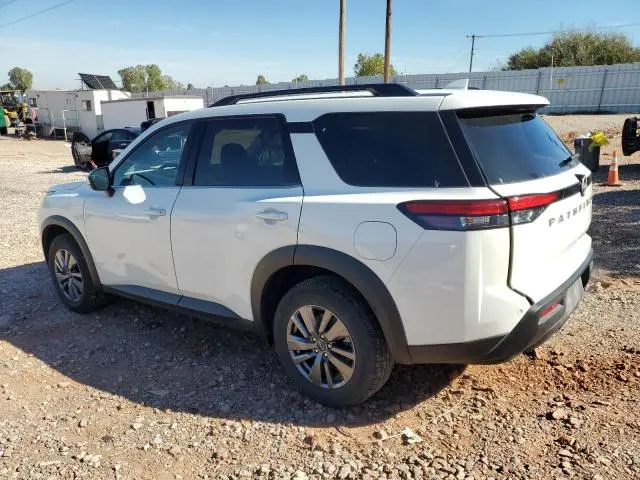 2025 NISSAN PATHFINDER SV  