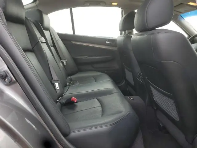 2013 INFINITI G37   