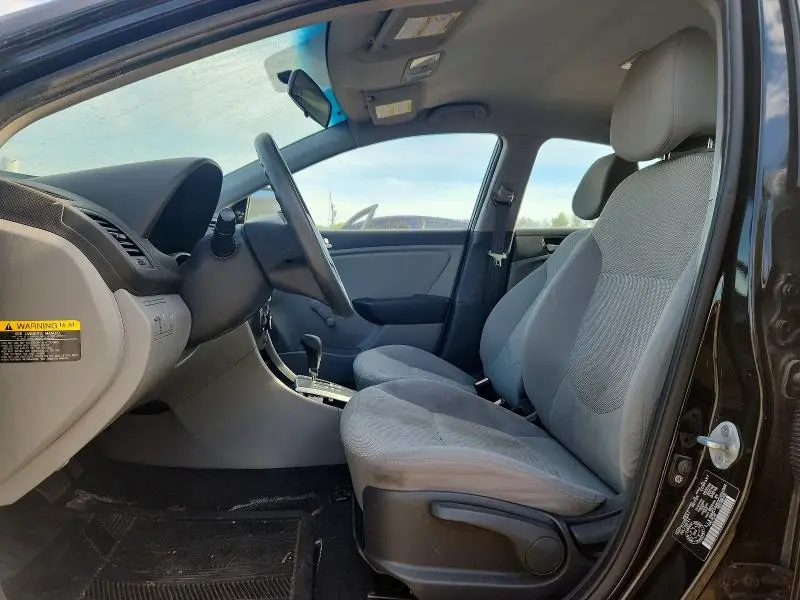 2012 HYUNDAI ACCENT GLS  