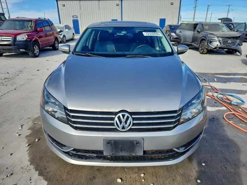 2012 VOLKSWAGEN PASSAT SE  