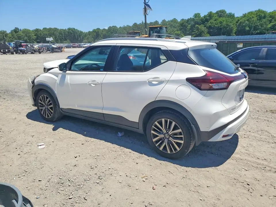 2021 NISSAN KICKS SV  