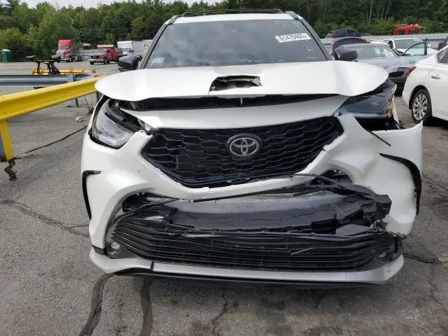 2021 TOYOTA HIGHLANDER XSE  