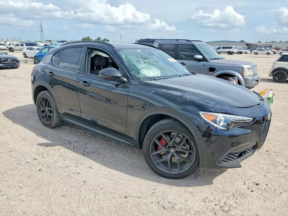 2020 ALFA ROMEO STELVIO   