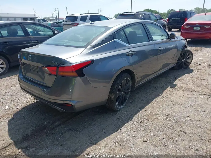 2022 NISSAN ALTIMA SR FWD