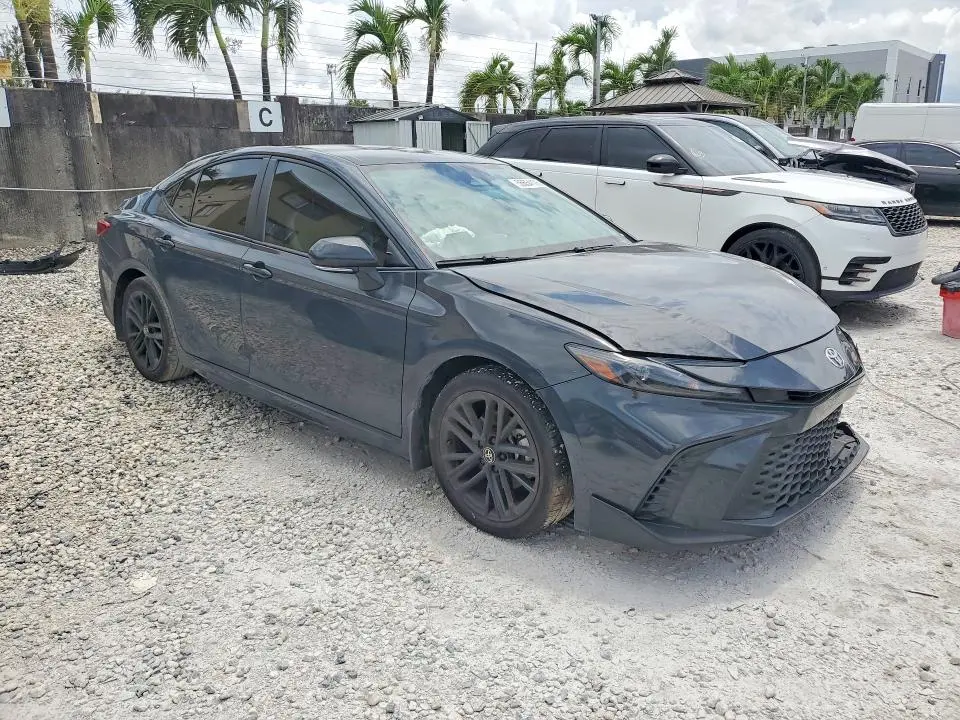 2025 TOYOTA CAMRY SE  