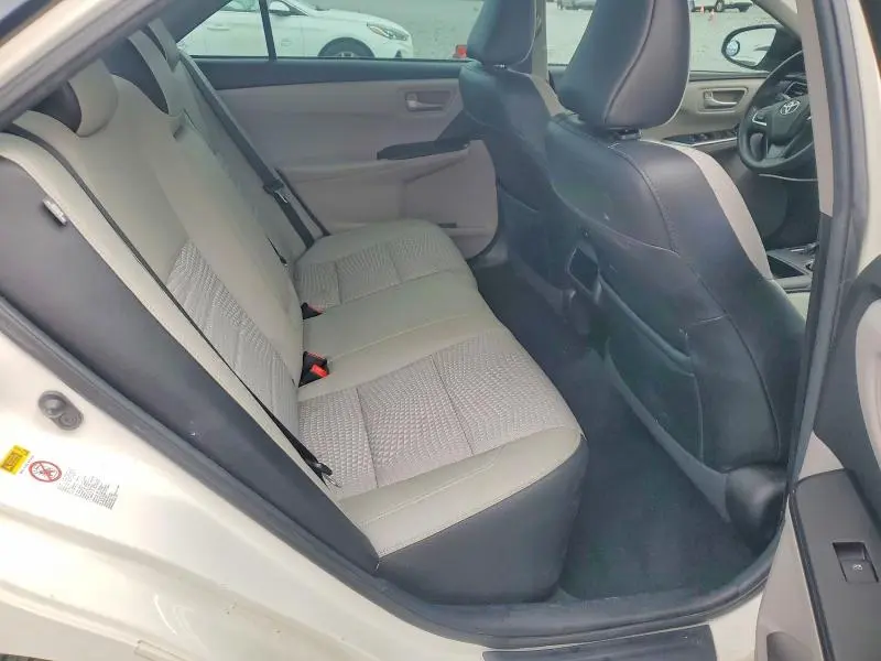 2015 TOYOTA CAMRY SE  