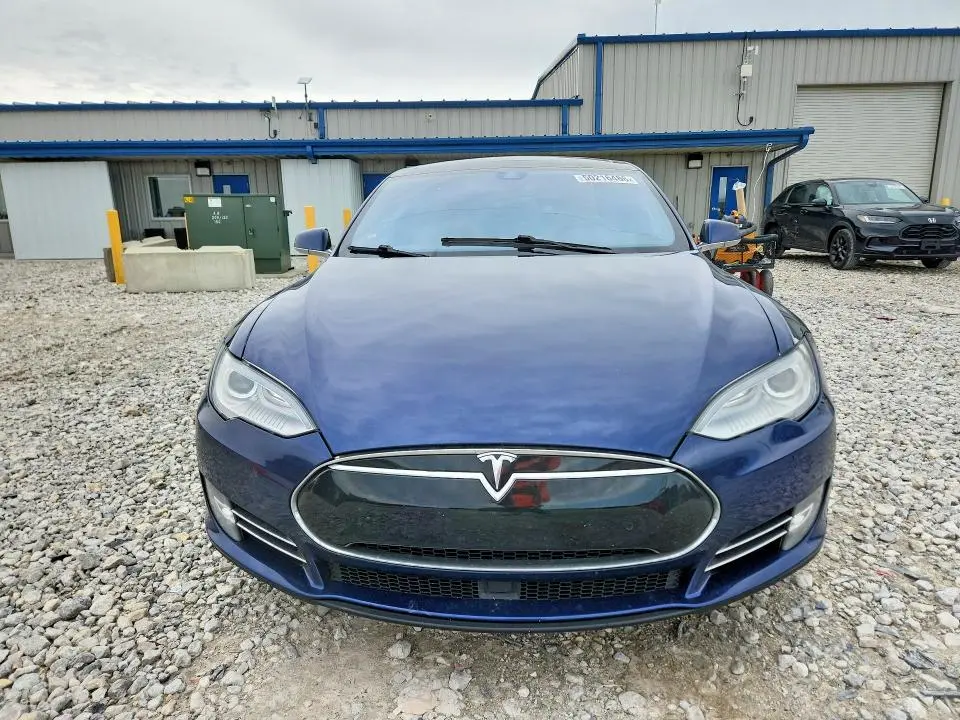 2015 TESLA MODEL S 70D  