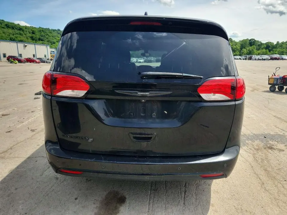 2018 CHRYSLER PACIFICA TOURING L PLUS  