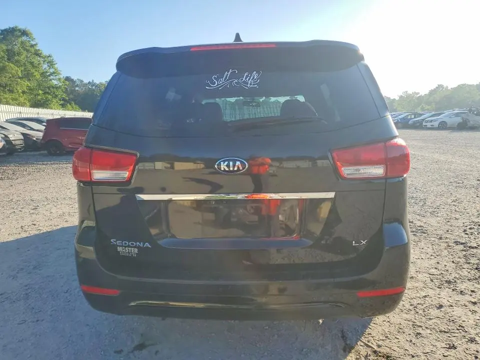 2018 KIA SEDONA LX  