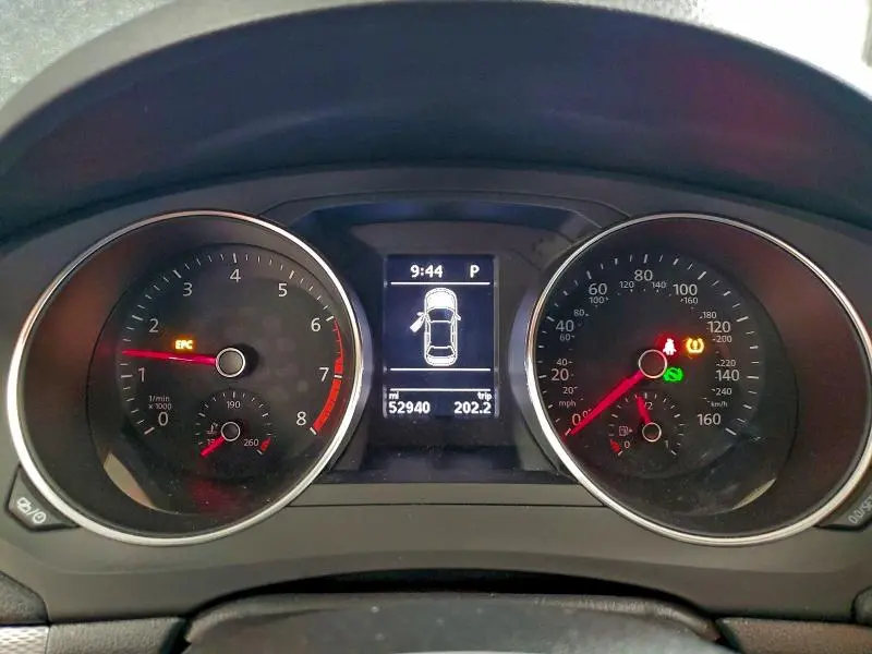 2017 VOLKSWAGEN JETTA SE  