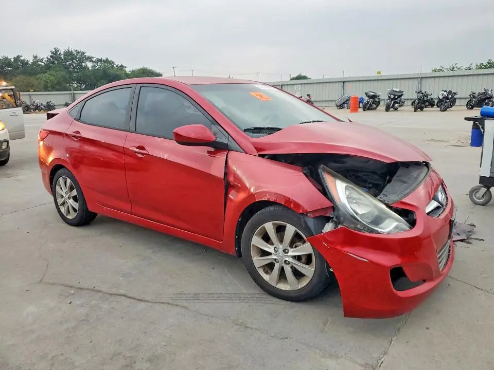 2012 HYUNDAI ACCENT GLS  