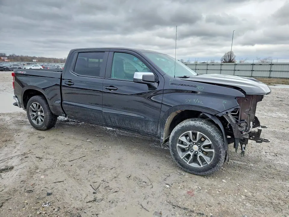 2025 CHEVROLET SILVERADO K1500 LT  