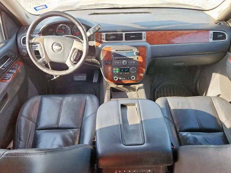 2011 CHEVROLET SUBURBAN C1500 LT  