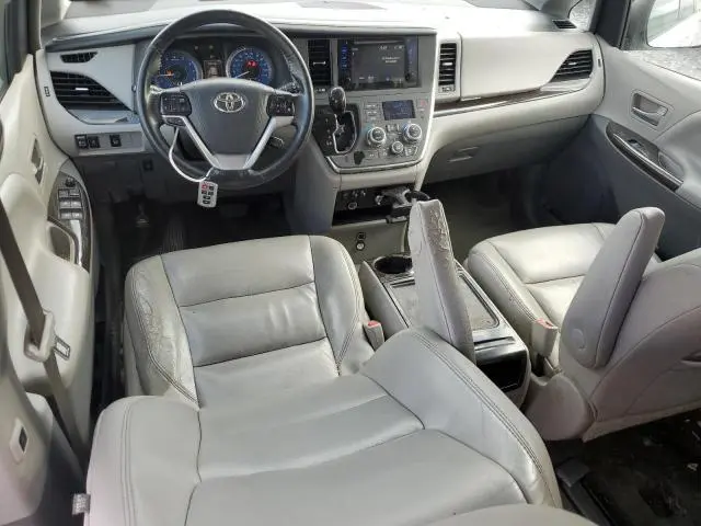 2015 TOYOTA SIENNA XLE  