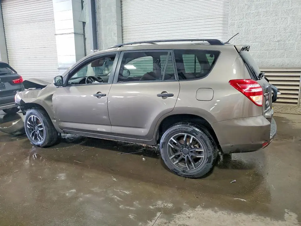 2010 TOYOTA RAV4 BASE  