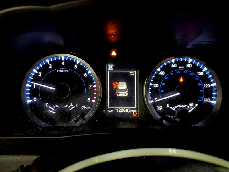 2018 TOYOTA HIGHLANDER LE  