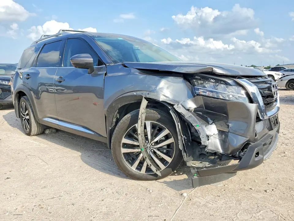 2024 NISSAN PATHFINDER   