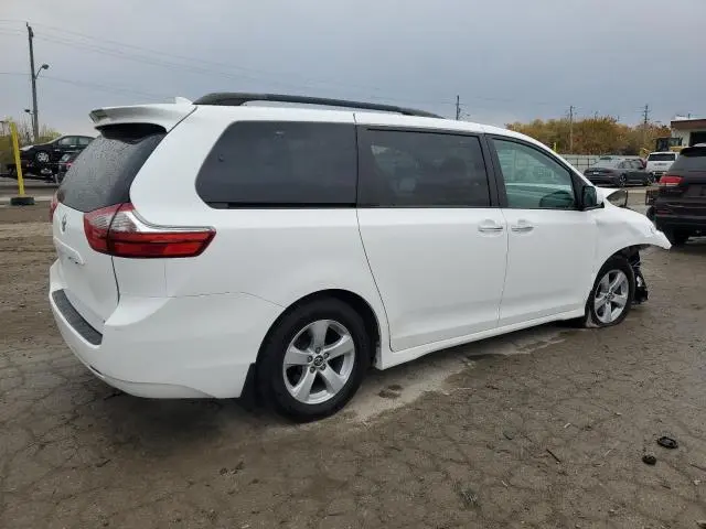 2020 TOYOTA SIENNA LE  