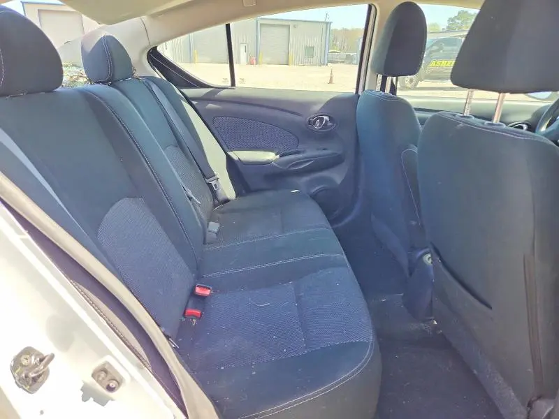 2015 NISSAN VERSA 1.6 SV  