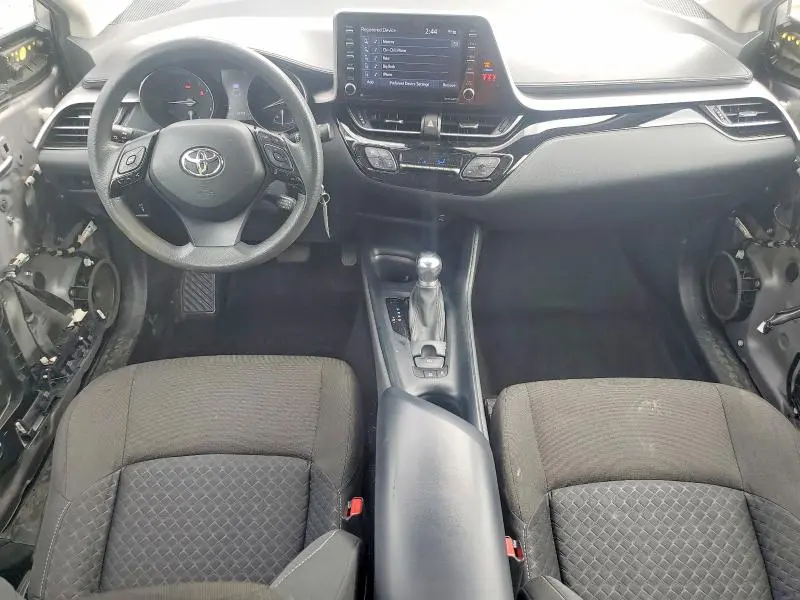 2020 TOYOTA C-HR LE  