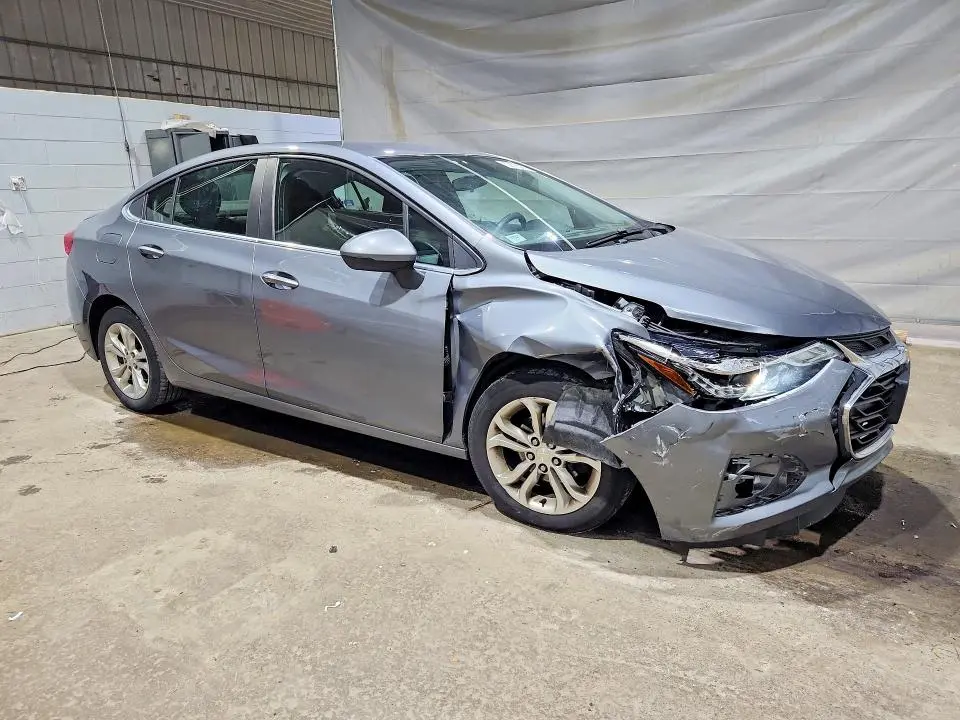 2019 CHEVROLET CRUZE LT  