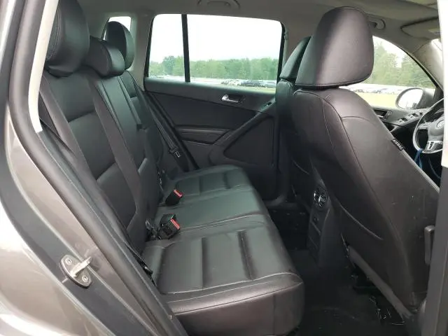 2013 VOLKSWAGEN TIGUAN S  