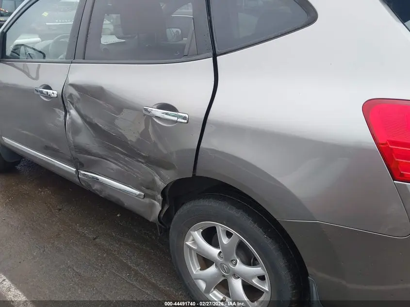 2011 NISSAN ROGUE SV