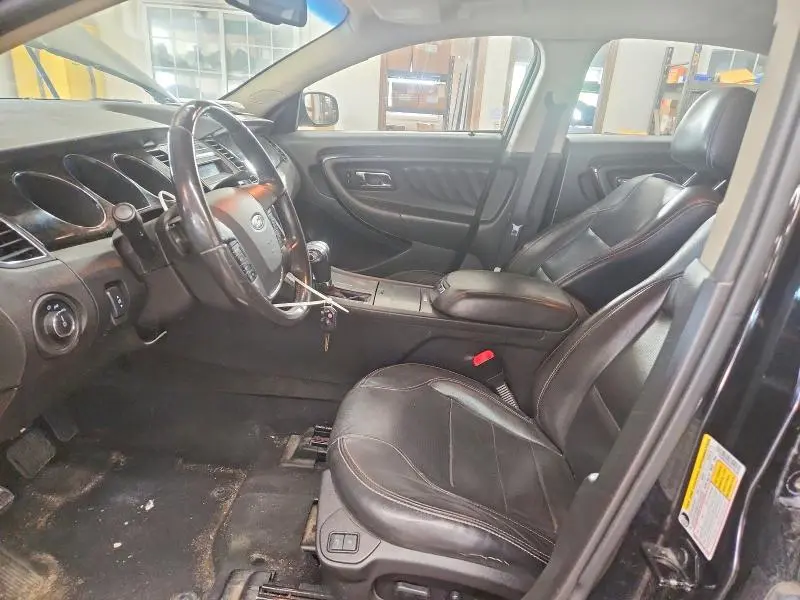 2011 FORD TAURUS LIMITED  