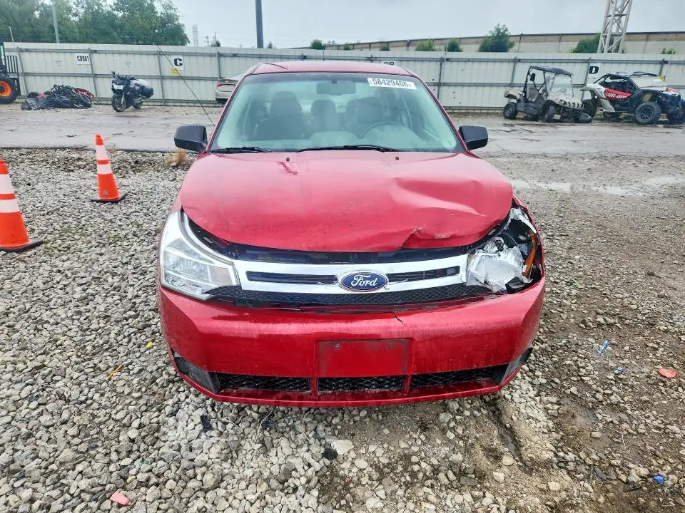 2011 FORD FOCUS SE  