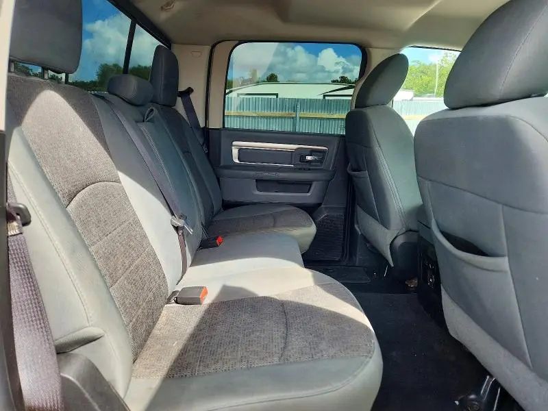 2014 RAM 1500 SLT  