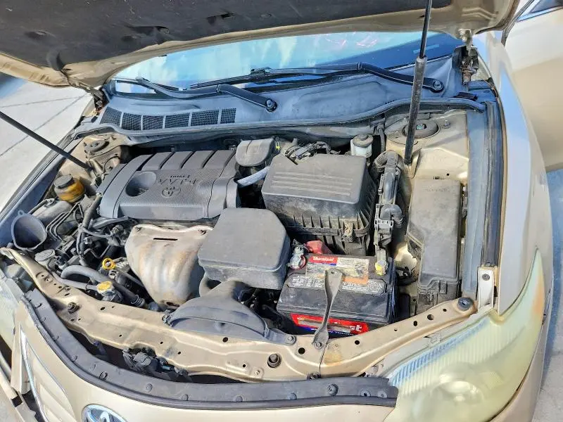 2011 TOYOTA CAMRY LE  