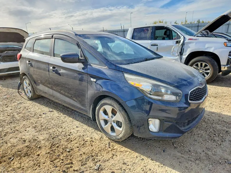 2015 KIA RONDO   