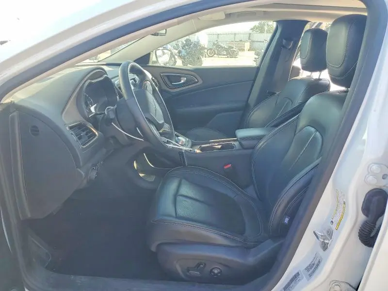 2016 CHRYSLER 200 C  