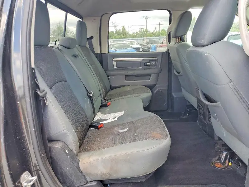 2015 RAM 1500 SLT  