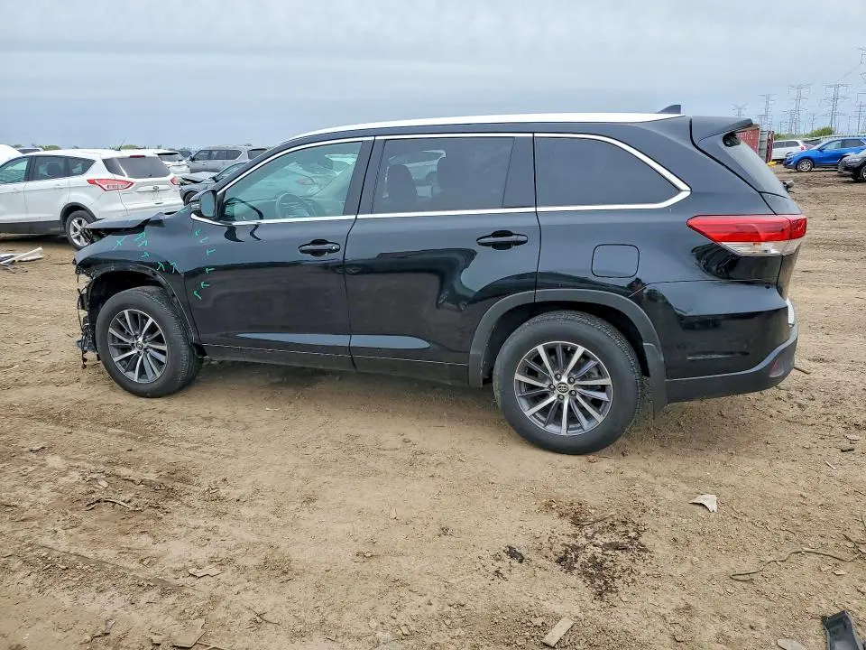 2018 TOYOTA HIGHLANDER XLE  