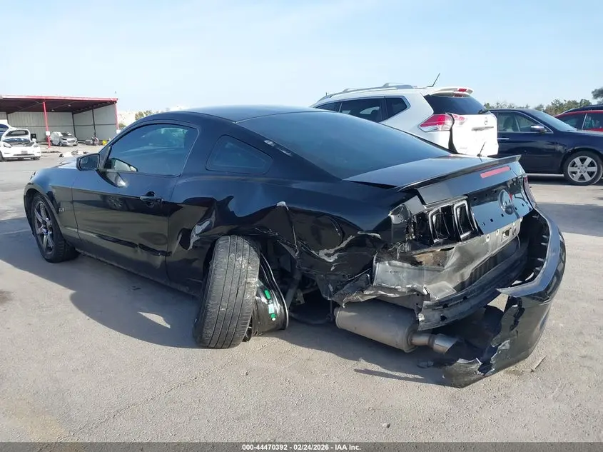 2013 FORD MUSTANG V6