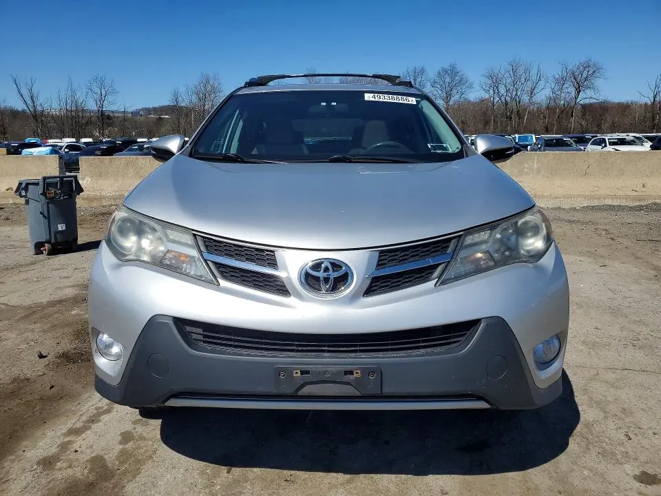 2014 TOYOTA RAV4 XLE  