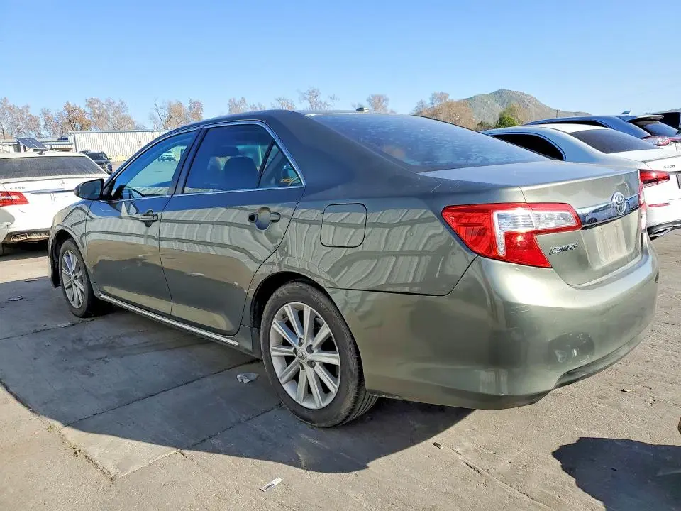 2012 TOYOTA CAMRY XLE  