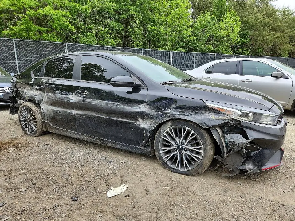 2023 KIA FORTE GT LINE  