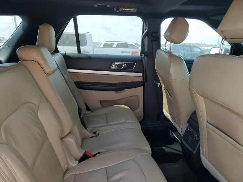 2016 FORD EXPLORER XLT  