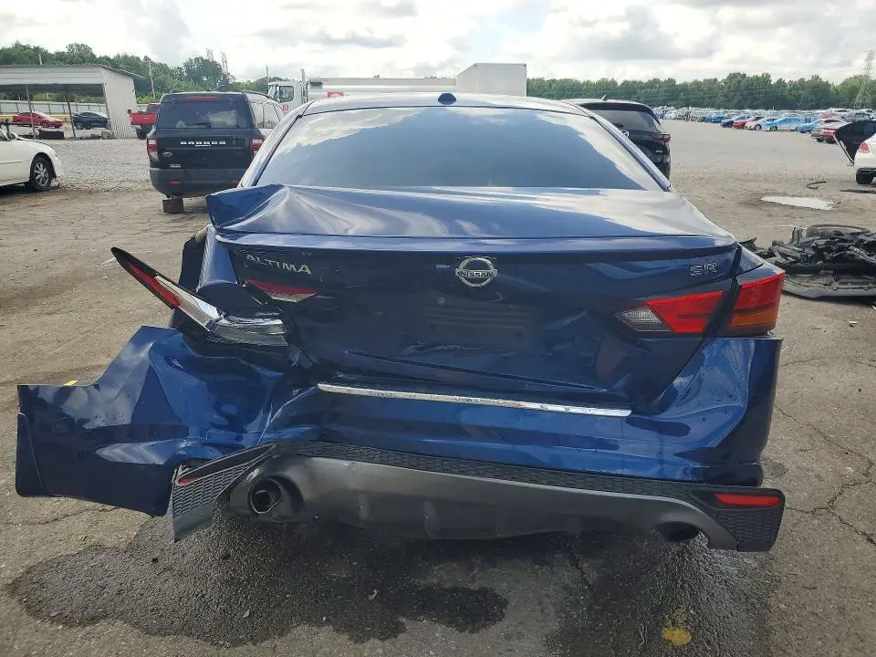 2019 NISSAN ALTIMA SR  