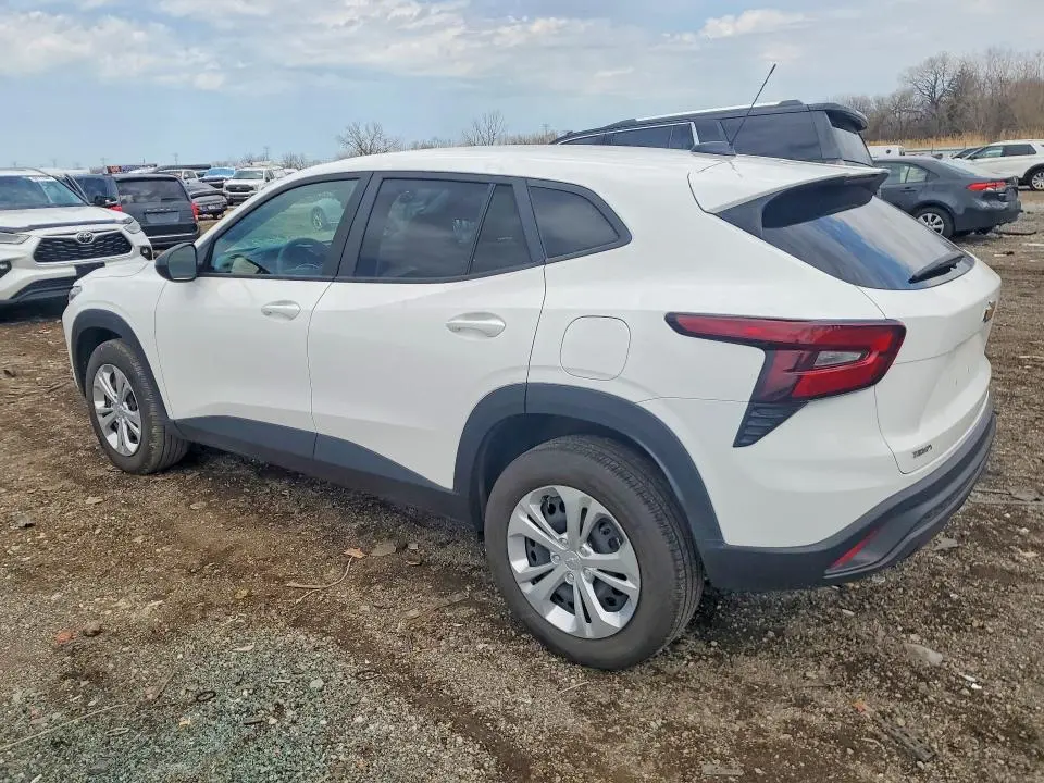 2024 CHEVROLET TRAX LS  