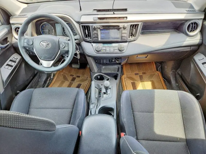 2017 TOYOTA RAV4 XLE  